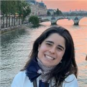 Profesora de humanidades bilingüe en ingles y con habilidad para la comunicación y la enseñanza
